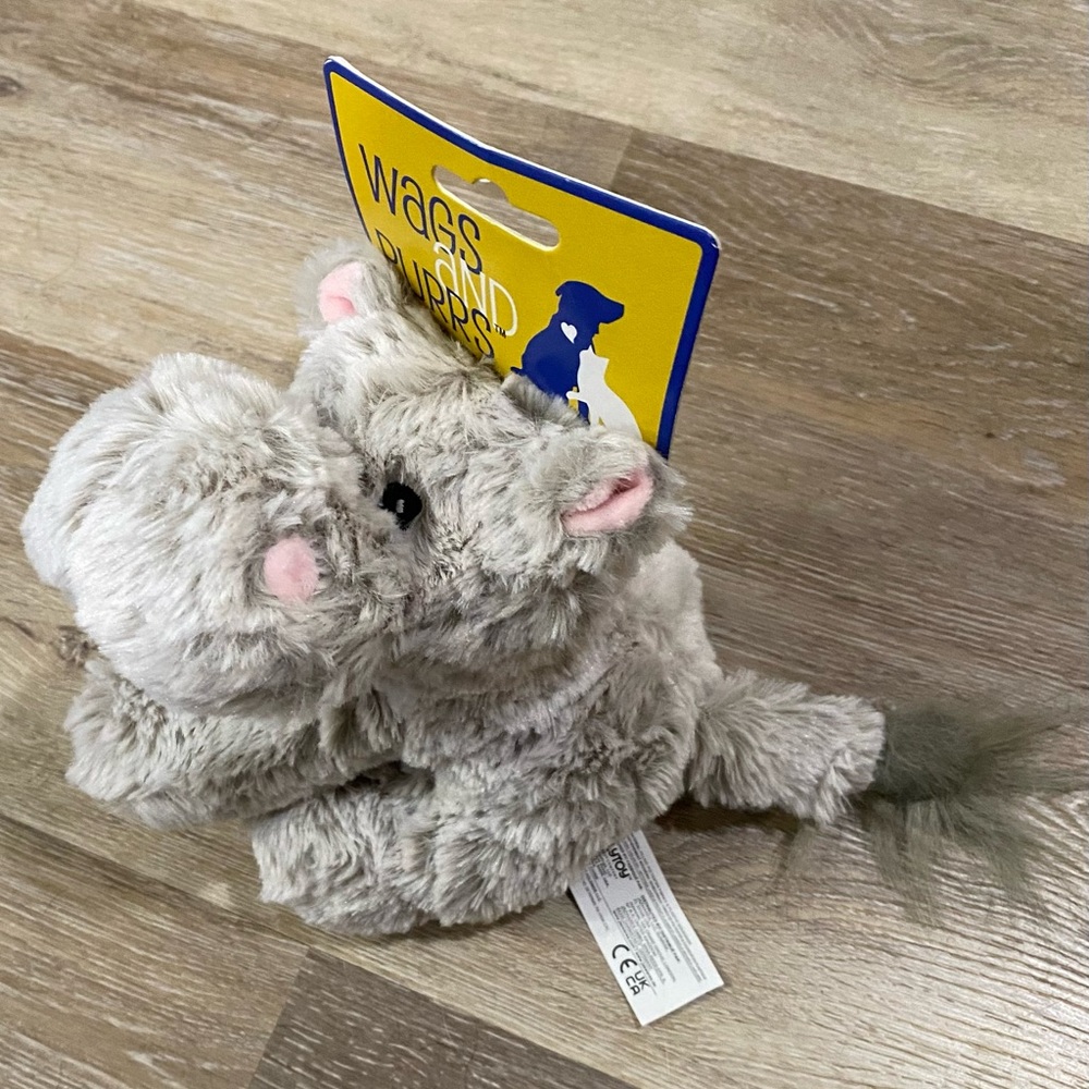 Wags and Purrs Rhino Dog Toy with Squeaker New rhinoceros 🦏